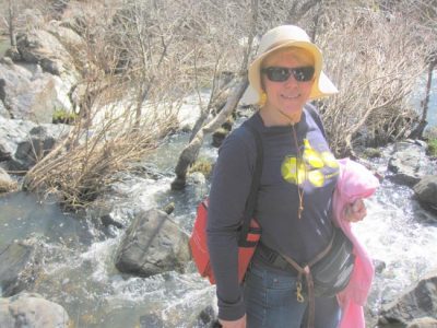 A Romantic Spring Hike in the Sierra Foothills
