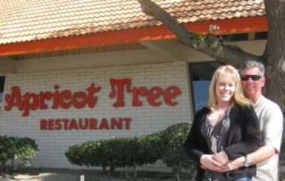Apricot Tree on California’s I-5 is a Hip, Retro Diner